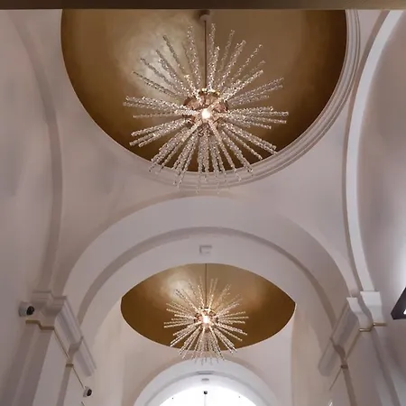 The Gold Bank Hotell