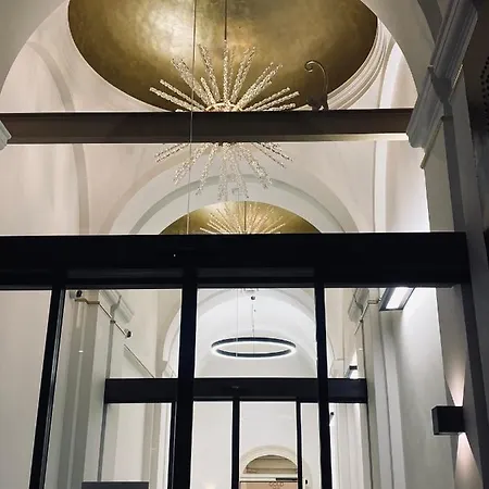 The Gold Bank Hotell 4*