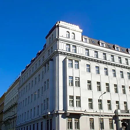 The Gold Bank Prag